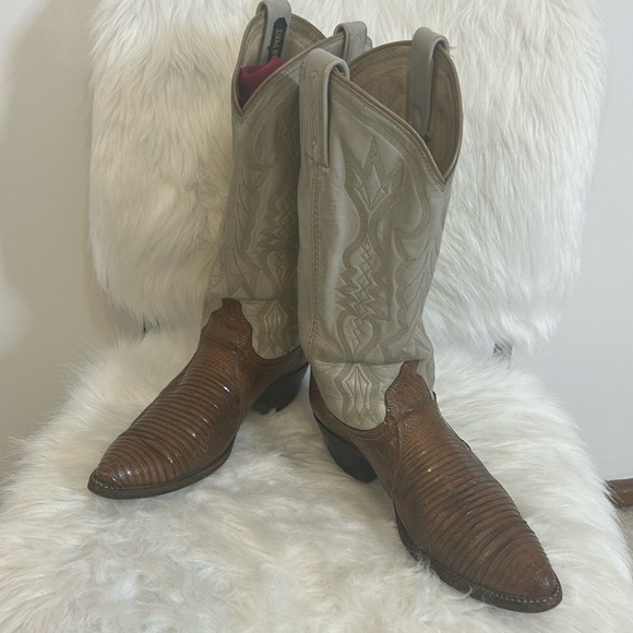 DAN POST, VINTAGE COWBOY BOOTS SZ 7 1/2B - Picture 2 of 16